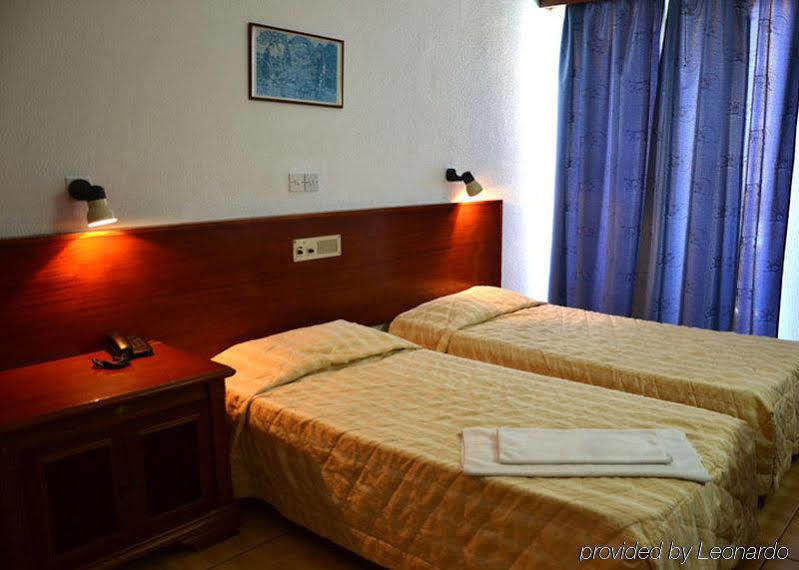 Hotel Best Western Plus Larco à Larnaca Extérieur photo