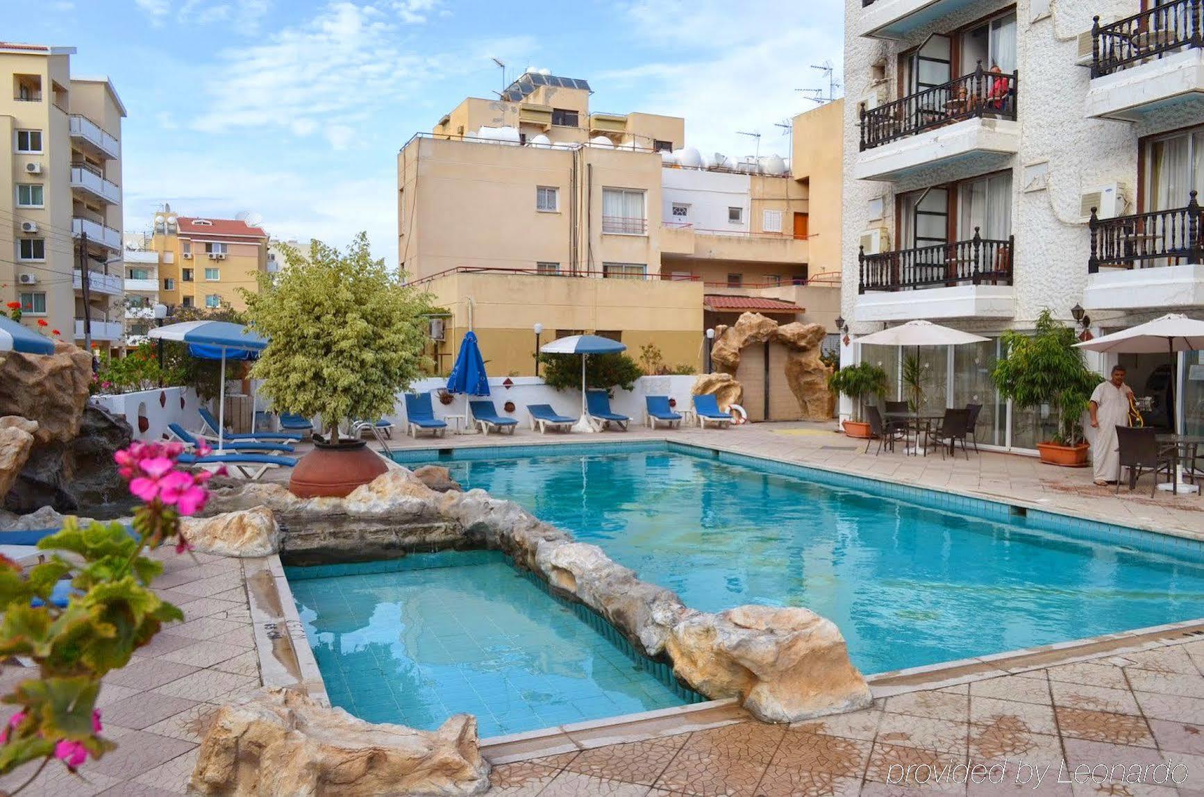 Hotel Best Western Plus Larco à Larnaca Extérieur photo