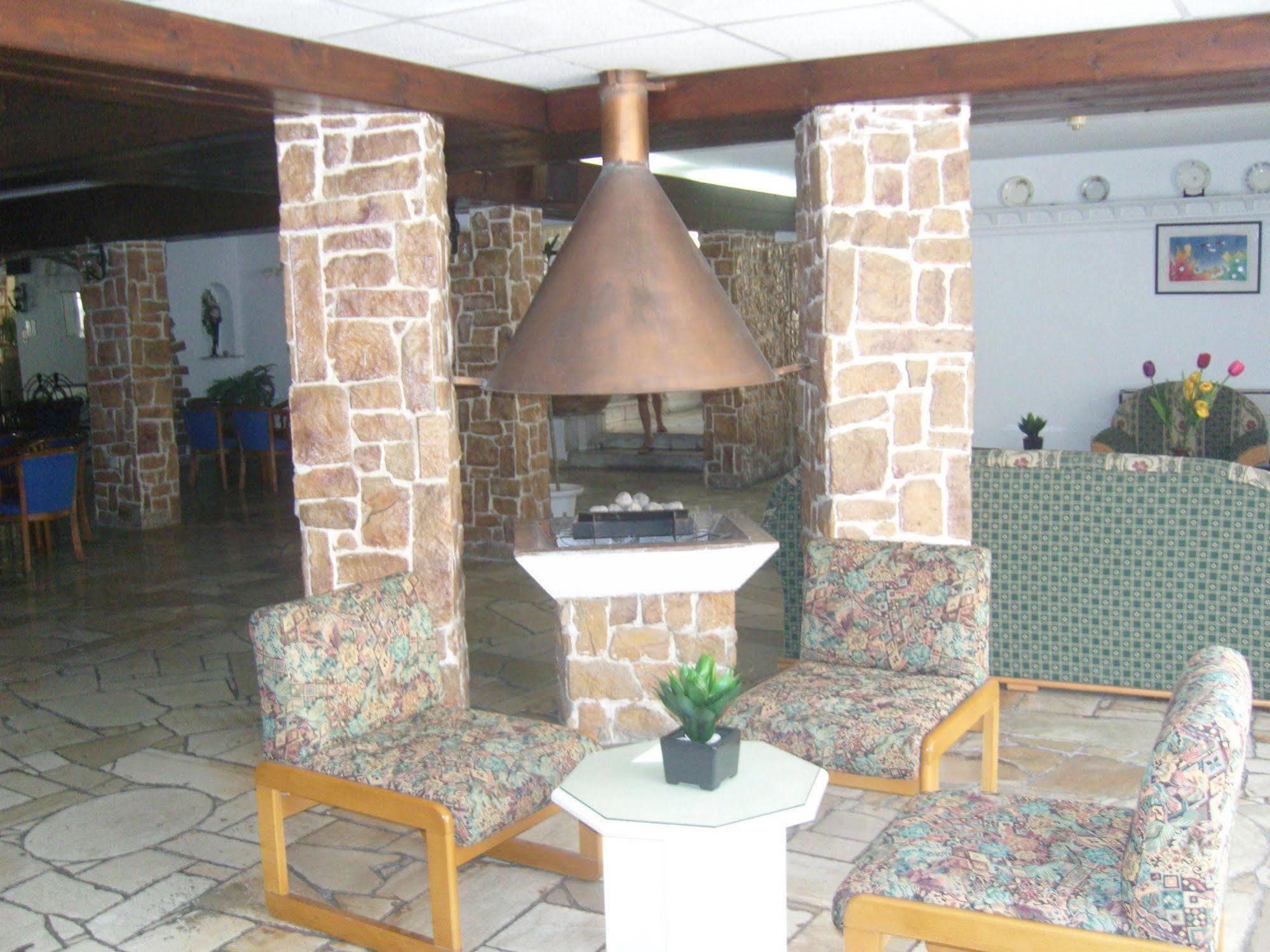 Hotel Best Western Plus Larco à Larnaca Extérieur photo
