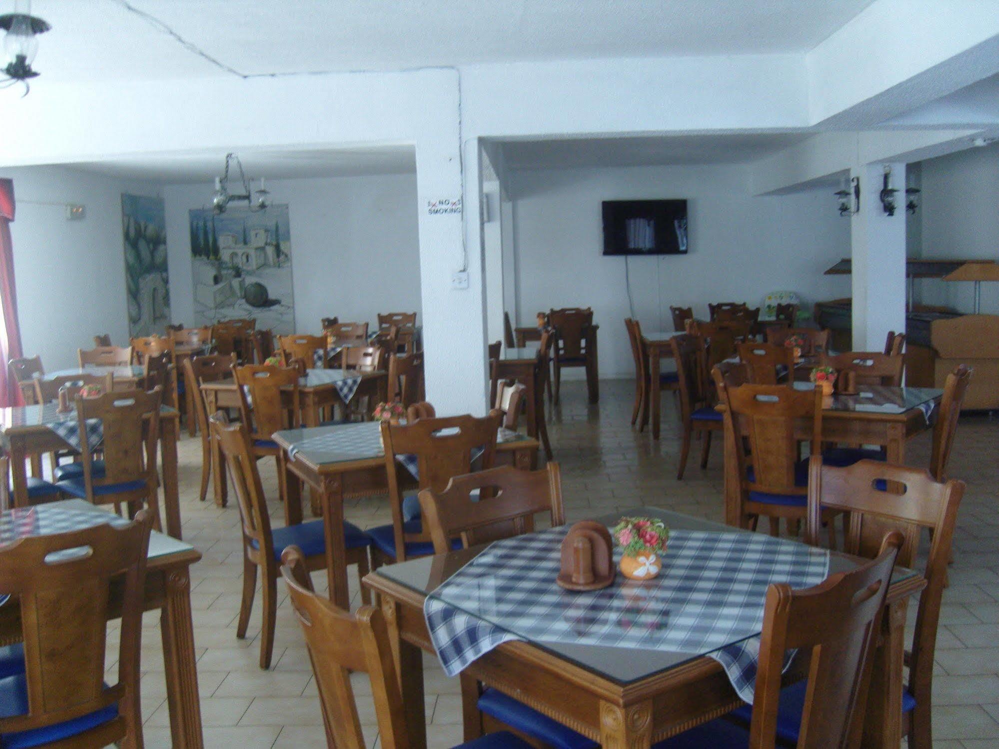 Hotel Best Western Plus Larco à Larnaca Extérieur photo