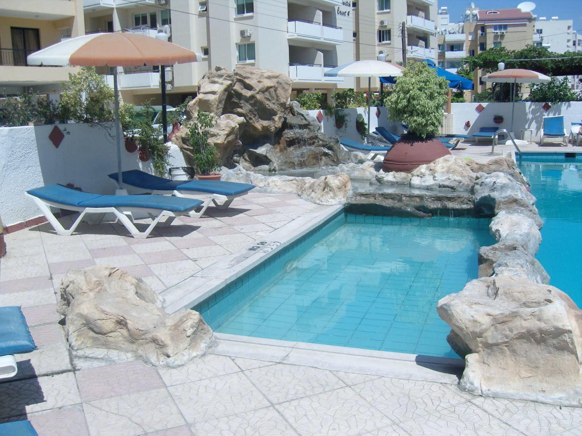 Hotel Best Western Plus Larco à Larnaca Extérieur photo
