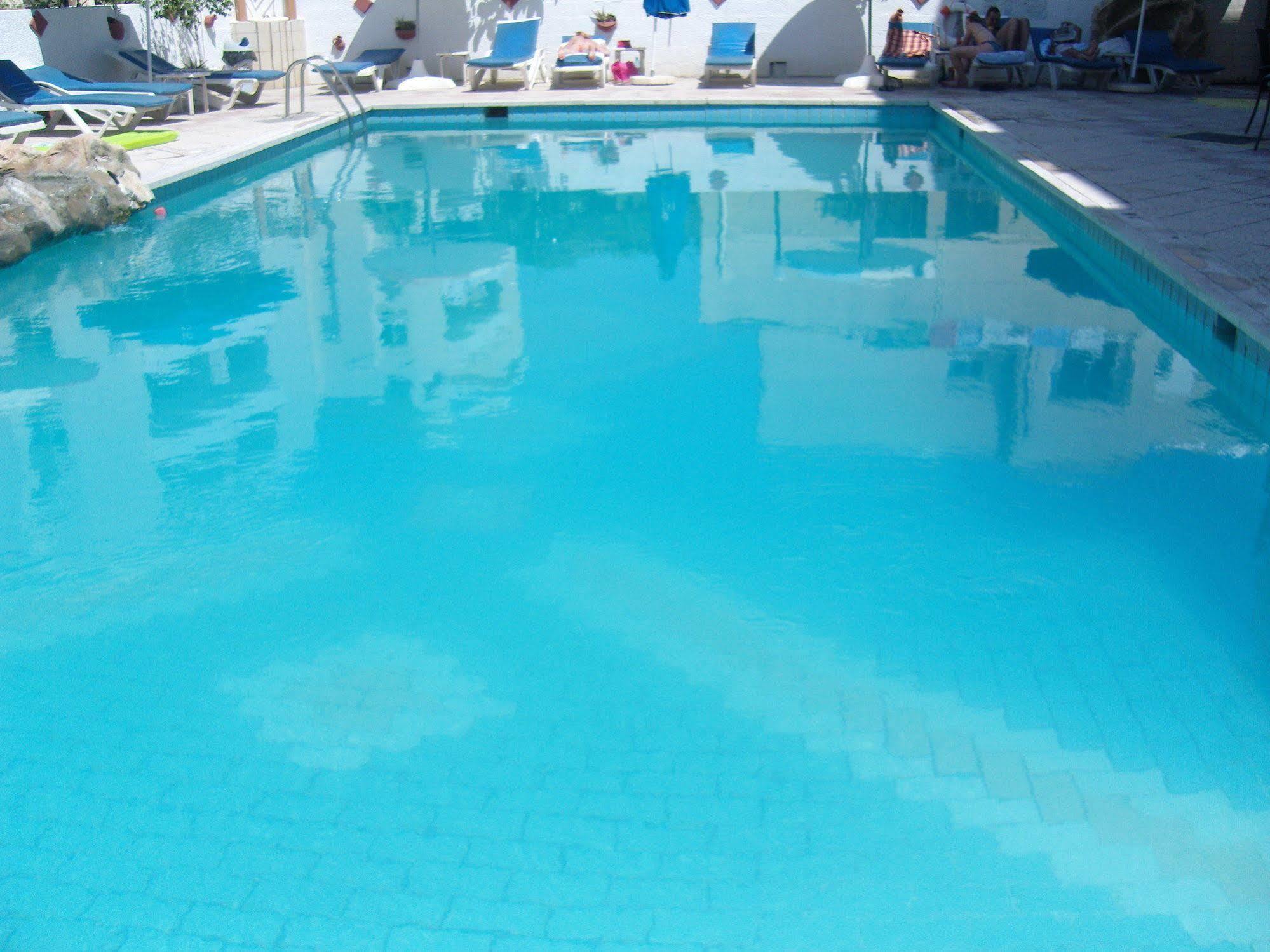 Hotel Best Western Plus Larco à Larnaca Extérieur photo